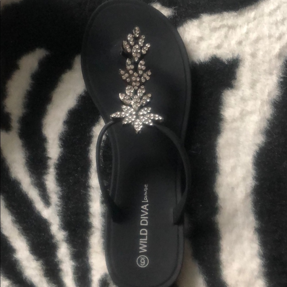 Sandals - Picture 2 of 5